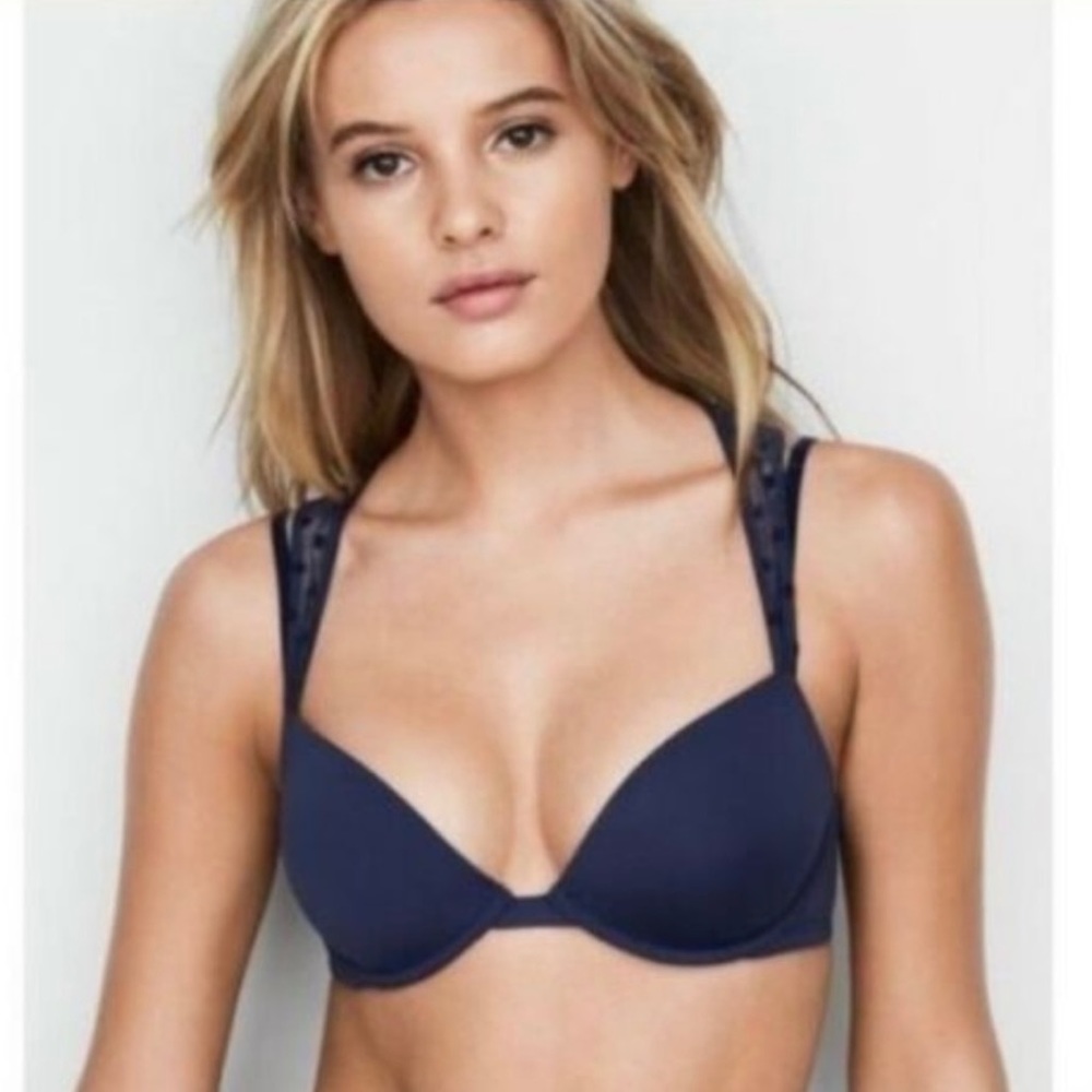 ✨NWOT Victoria’s Secret Push-Up Plunge Bra